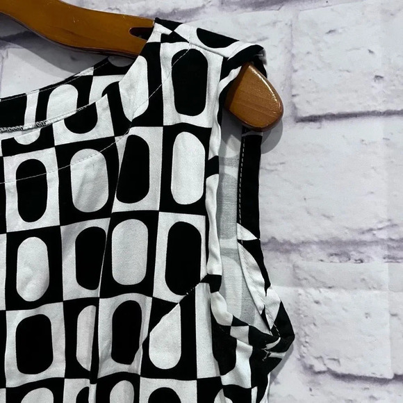 Jessica Howard Black & White Geometric Design Sleeveless Dress‎ - Picture 5 of 7